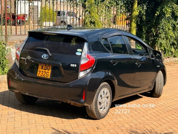 toyota-aqua-hybrid-for-sale-big-4