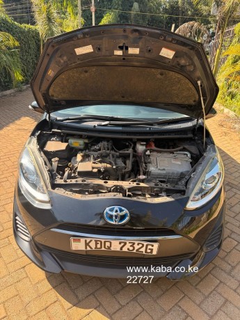 toyota-aqua-hybrid-for-sale-big-9