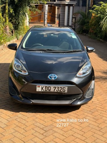 toyota-aqua-hybrid-for-sale-big-1
