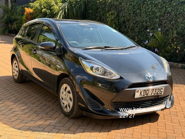toyota-aqua-hybrid-for-sale-big-8