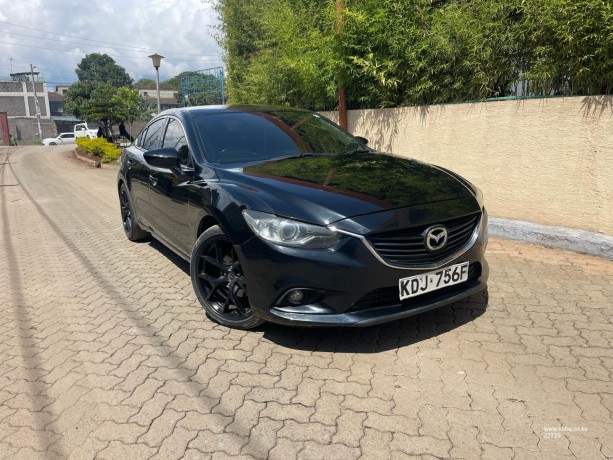 mazda-atenza-diesel-big-0