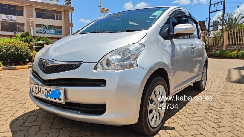 2009-toyota-ractis-for-sale-big-5