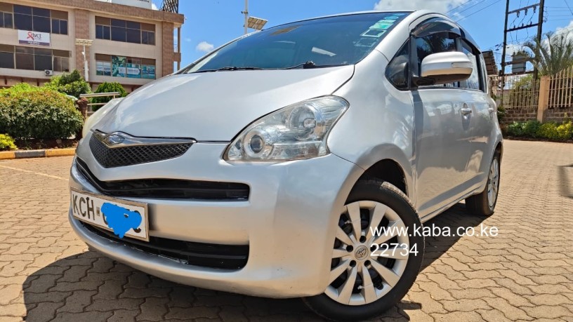 2009-toyota-ractis-for-sale-big-3