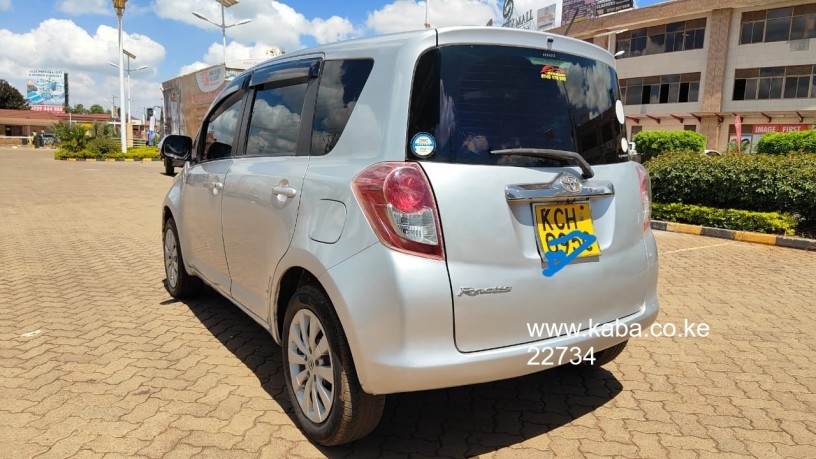 2009-toyota-ractis-for-sale-big-7