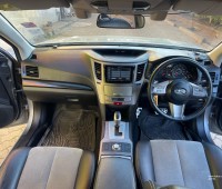 subaru-legacy-small-2