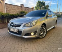 subaru-legacy-small-0