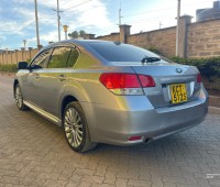 subaru-legacy-small-6