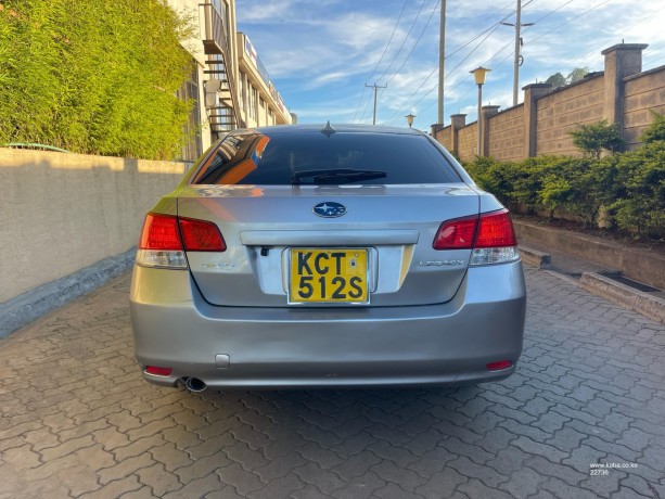 subaru-legacy-big-8