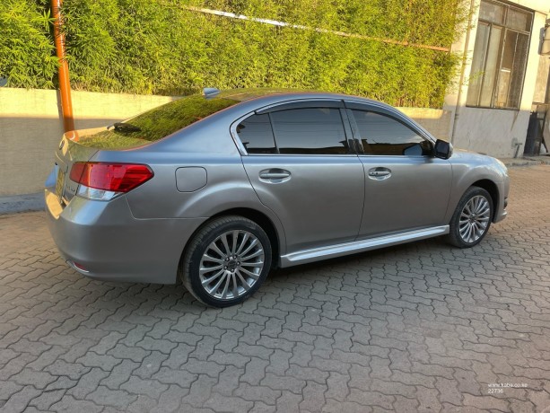 subaru-legacy-big-5