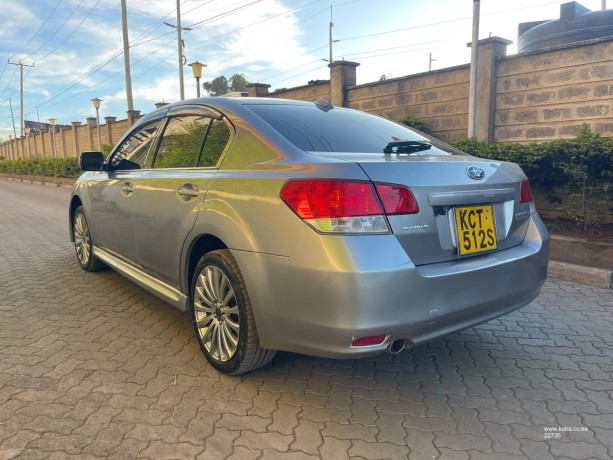 subaru-legacy-big-6