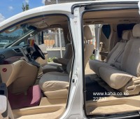 toyota-alphard-small-5