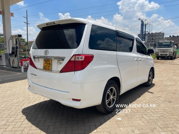 toyota-alphard-big-6