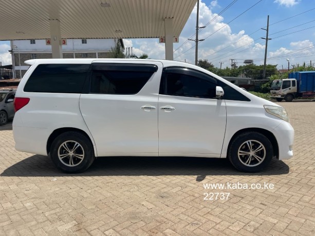 toyota-alphard-big-3