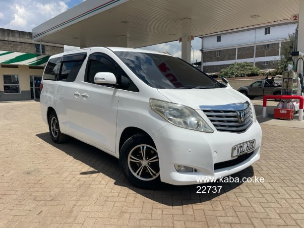toyota-alphard-big-0