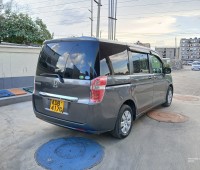 honda-stepwagon-small-7