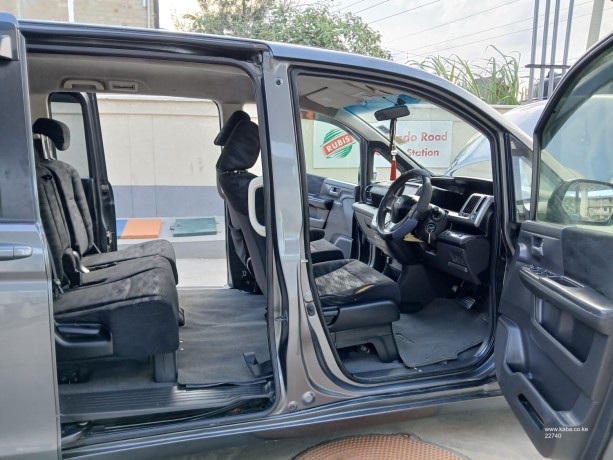 honda-stepwagon-big-5