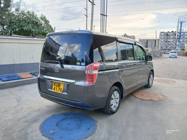 honda-stepwagon-big-7