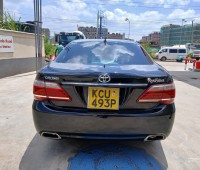 toyota-crown-royal-saloon-small-7