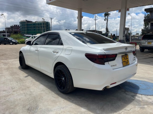 toyota-mark-x-big-5