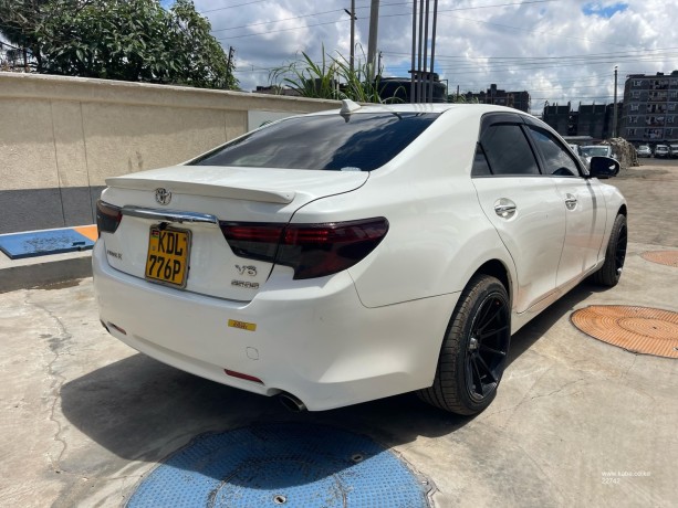 toyota-mark-x-big-6
