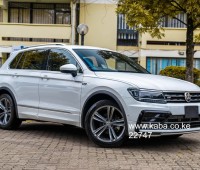 vw-tiguan-r-line-1400cc-petrolkdt-regpearl-white2018-model-headsup-display-power-boot-small-0