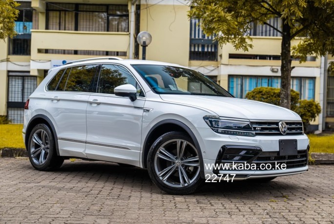 vw-tiguan-r-line-1400cc-petrolkdt-regpearl-white2018-model-headsup-display-power-boot-big-0