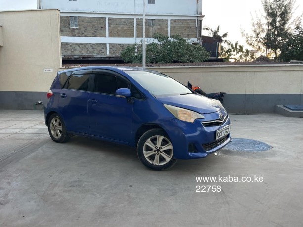 toyota-ractis-big-1