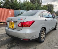 nissan-sylphy-small-5