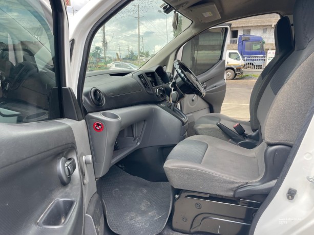 nissan-nv200-big-2