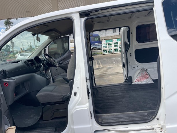 nissan-nv200-big-10