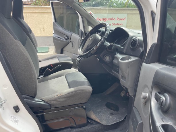 nissan-nv200-big-3