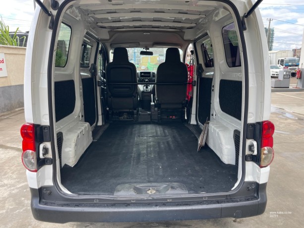 nissan-nv200-big-11