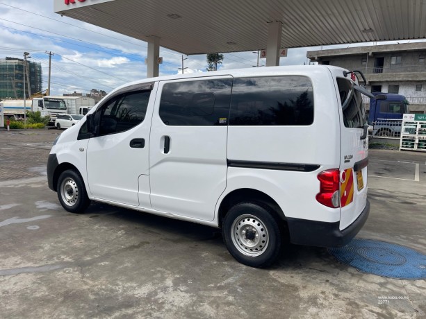 nissan-nv200-big-5