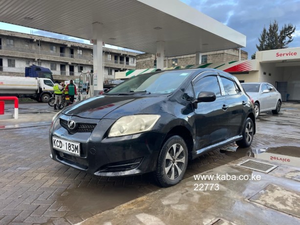 toyota-auris-big-0