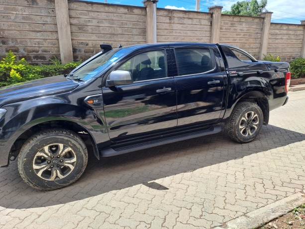 ford-pick-up-double-cab-big-0