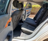 mercedes-benz-e200-small-4