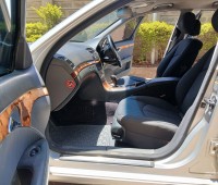 mercedes-benz-e200-small-3