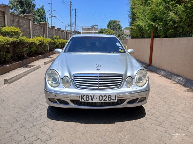 mercedes-benz-e200-big-8