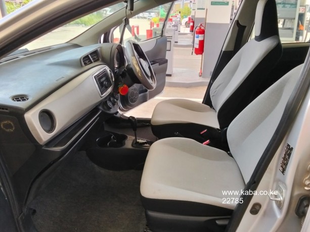 toyota-vitz-big-3