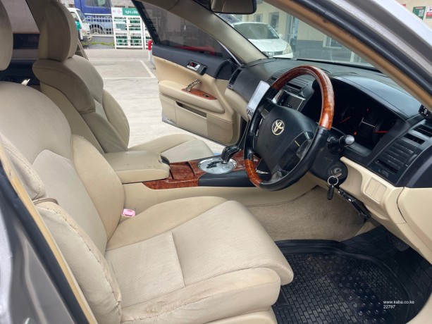 2007-toyota-mark-x-big-5