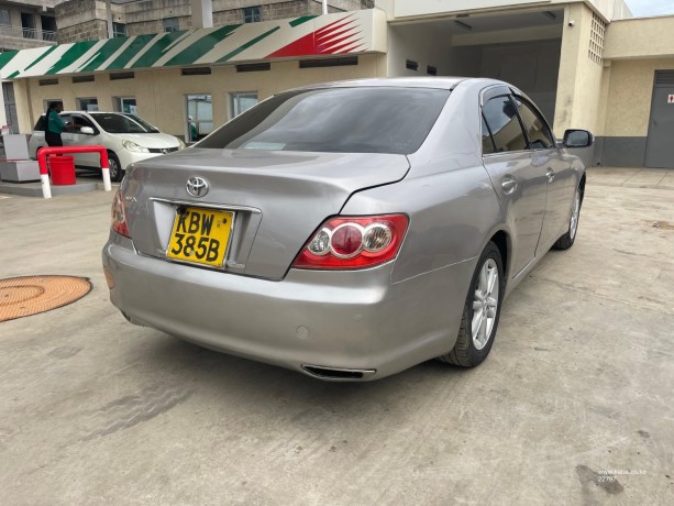 2007-toyota-mark-x-big-8