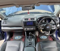 subaru-legacy-bn9-small-2