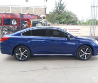 subaru-legacy-bn9-small-0