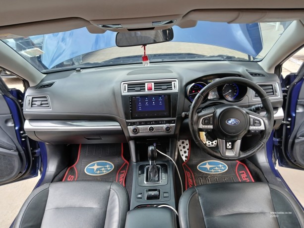 subaru-legacy-bn9-big-2