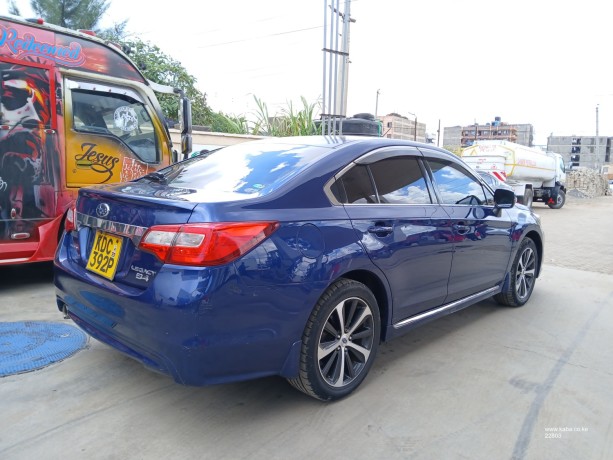 subaru-legacy-bn9-big-7
