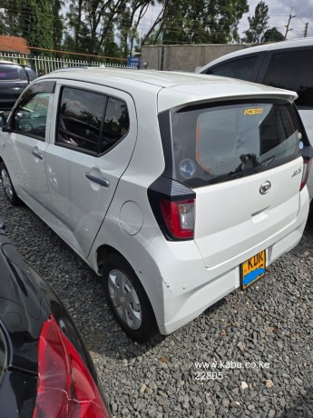 2017-daihatsumira-eis-for-sale-big-8