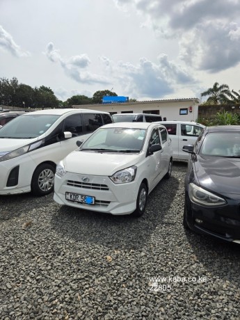 2017-daihatsumira-eis-for-sale-big-1