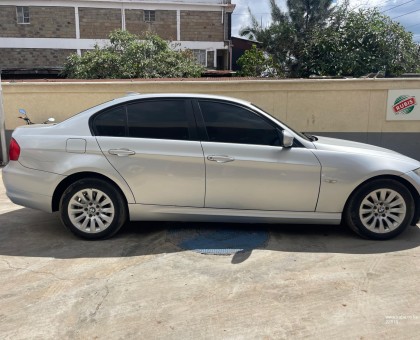 2011 BMW 320i