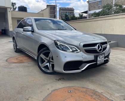 Mercedes Benz E300