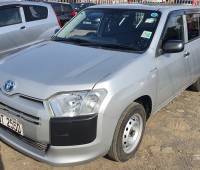 2019-toyota-probox-small-2